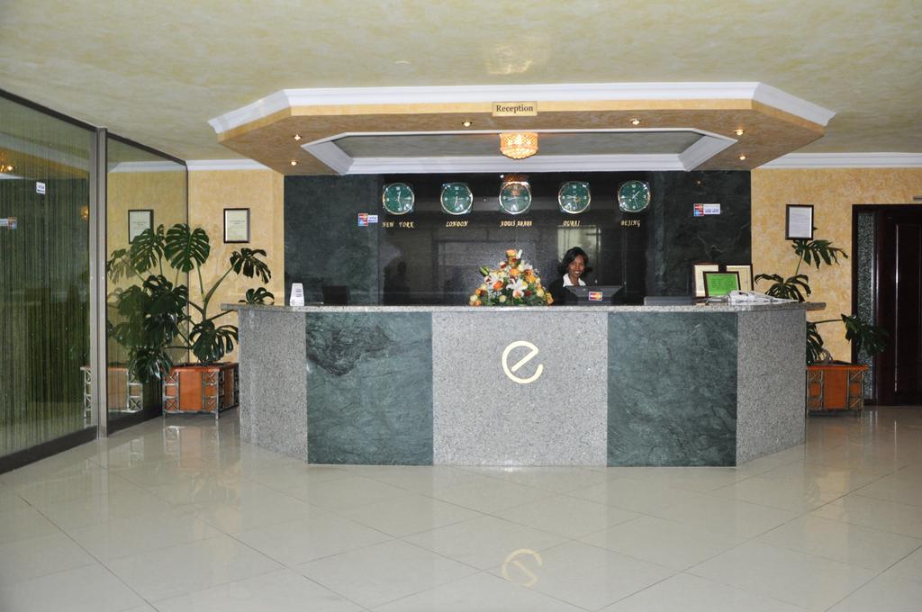 Empire Addis International Hotel エクステリア 写真