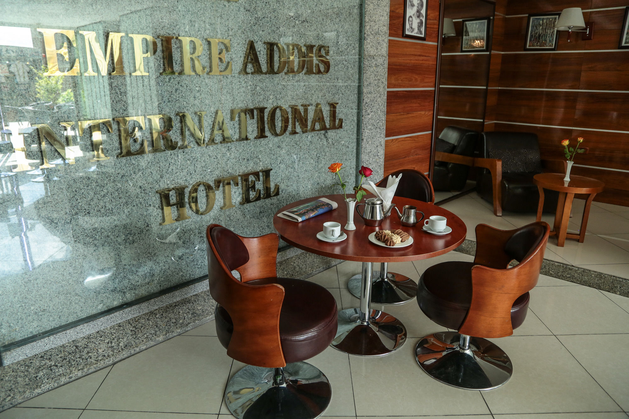 Empire Addis International Hotel エクステリア 写真